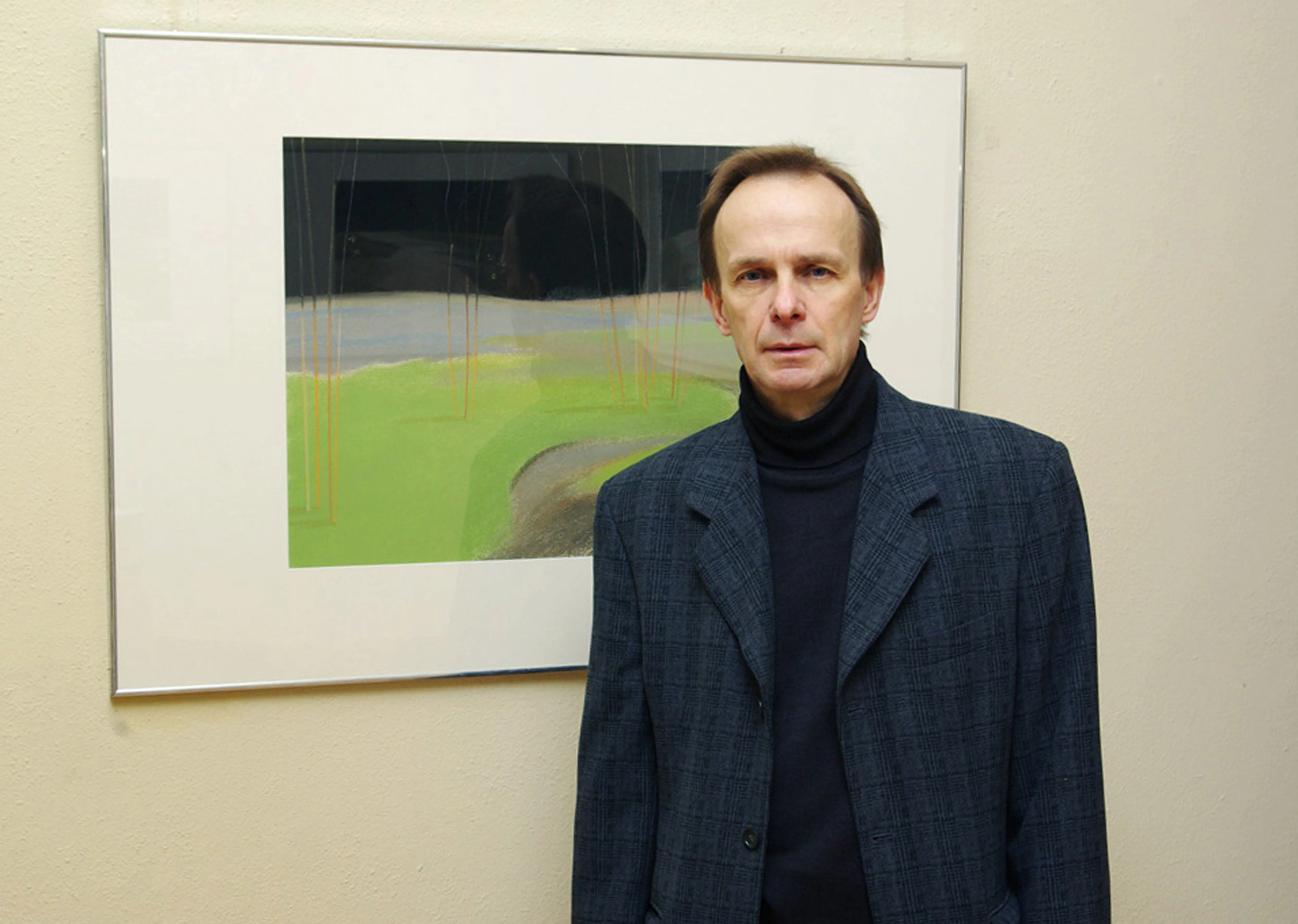 Artysta na tle pasteli w Muzeum Miasta Sopotu, Sopot 2012